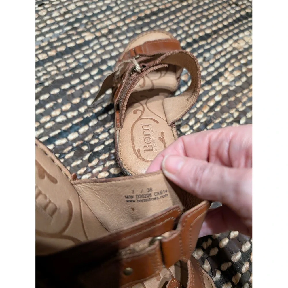 NEW Born Womens Leather Slide Sandals Brown Wedge Heel Size 7
